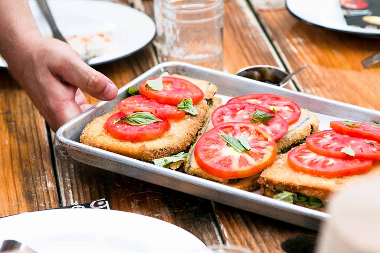 tomato sandwich