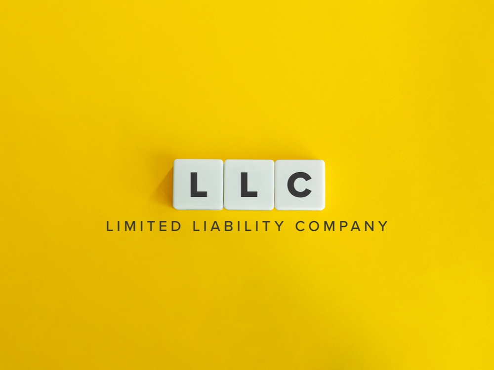 Sole proprietorship vs llc graphic yellow